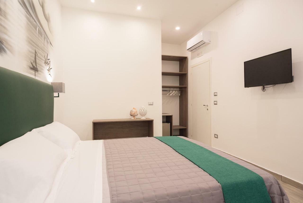 B&B Toledo One Наполи Екстериор снимка