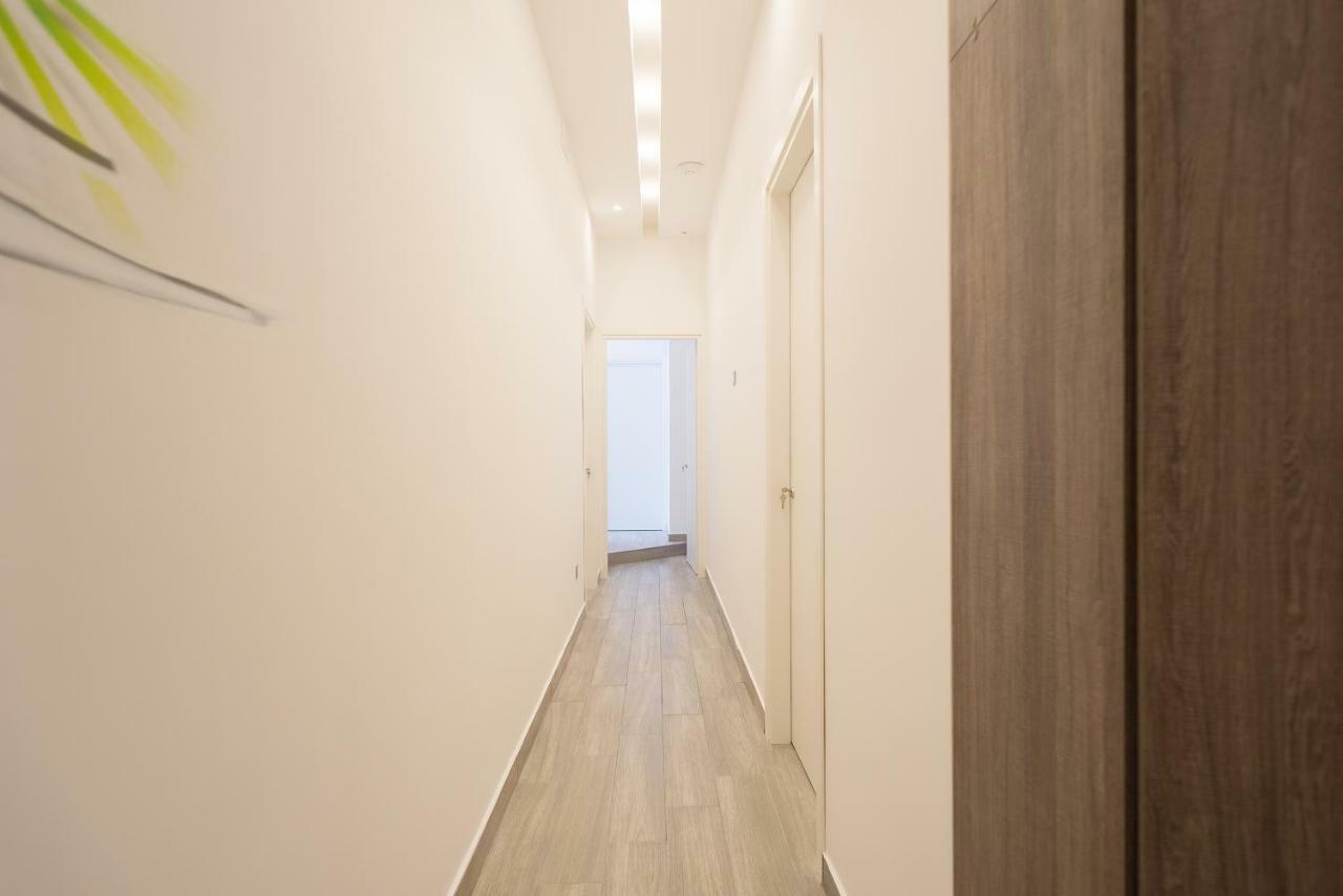 B&B Toledo One Наполи Екстериор снимка