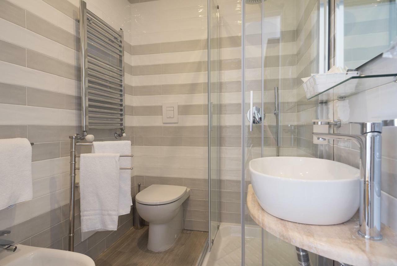 B&B Toledo One Наполи Екстериор снимка