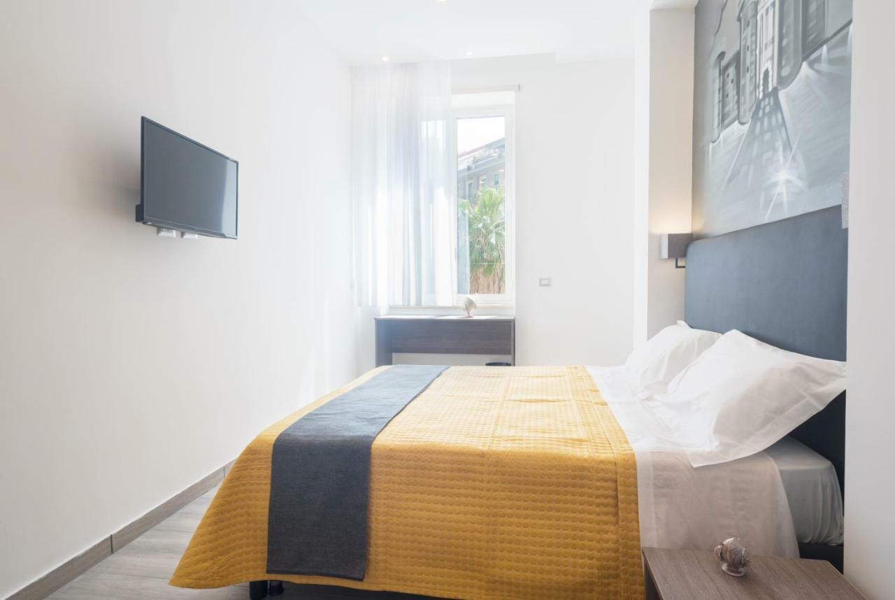 B&B Toledo One Наполи Екстериор снимка